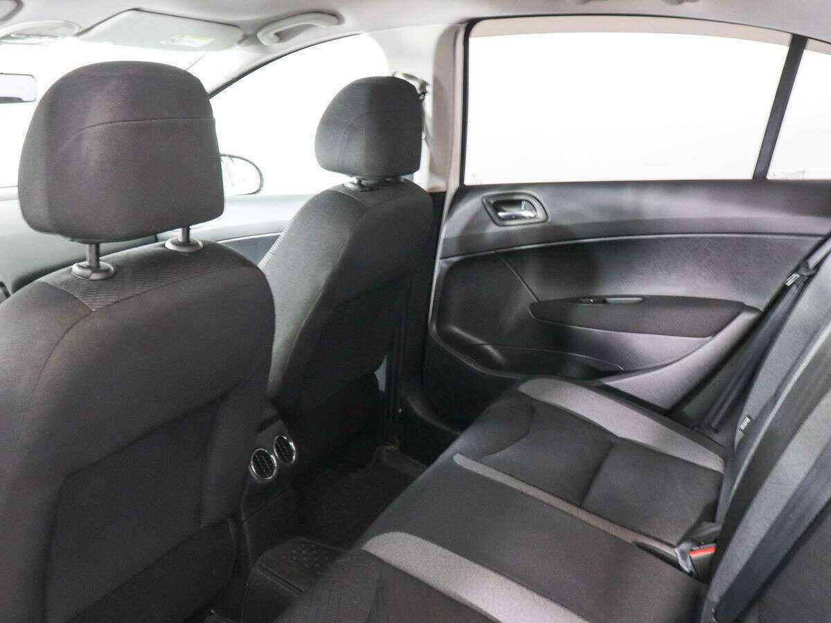 Б/У Пежо 408 2014 года. Фото: #11