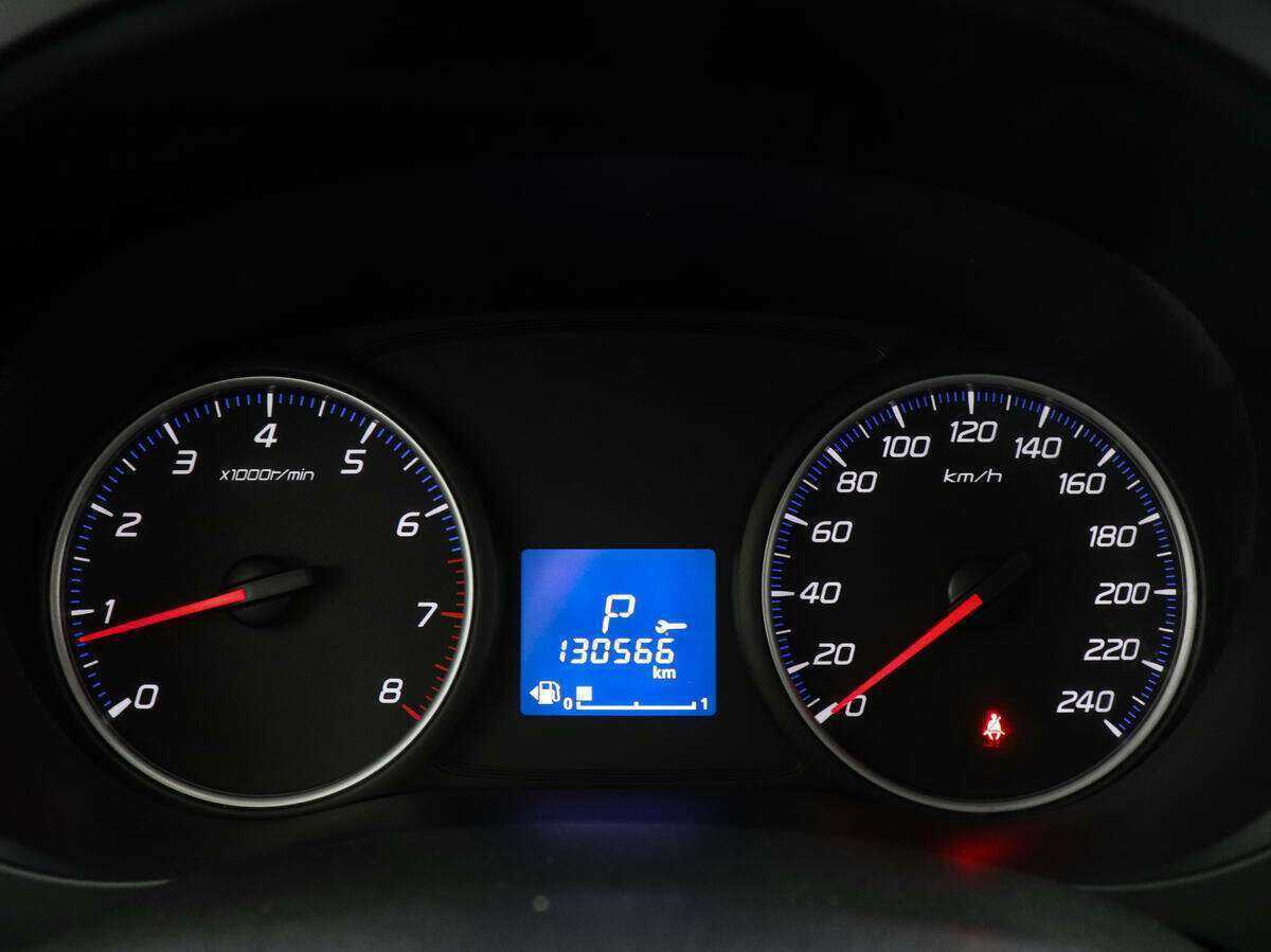 Б/У Митсубиши Оутлэндер 2015 года. Фото: #10