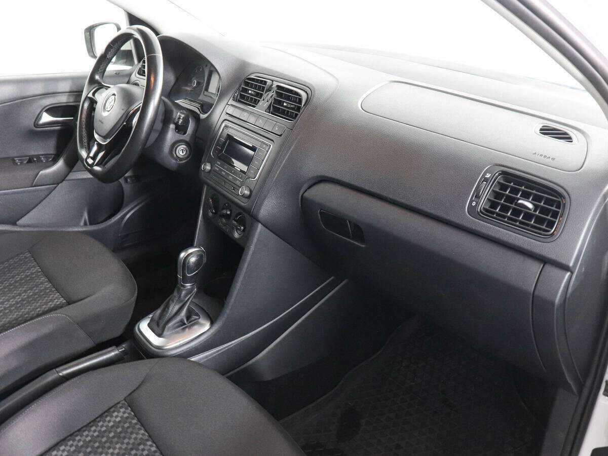 Б/У Фольксваген Поло 2018 года. Фото: #9