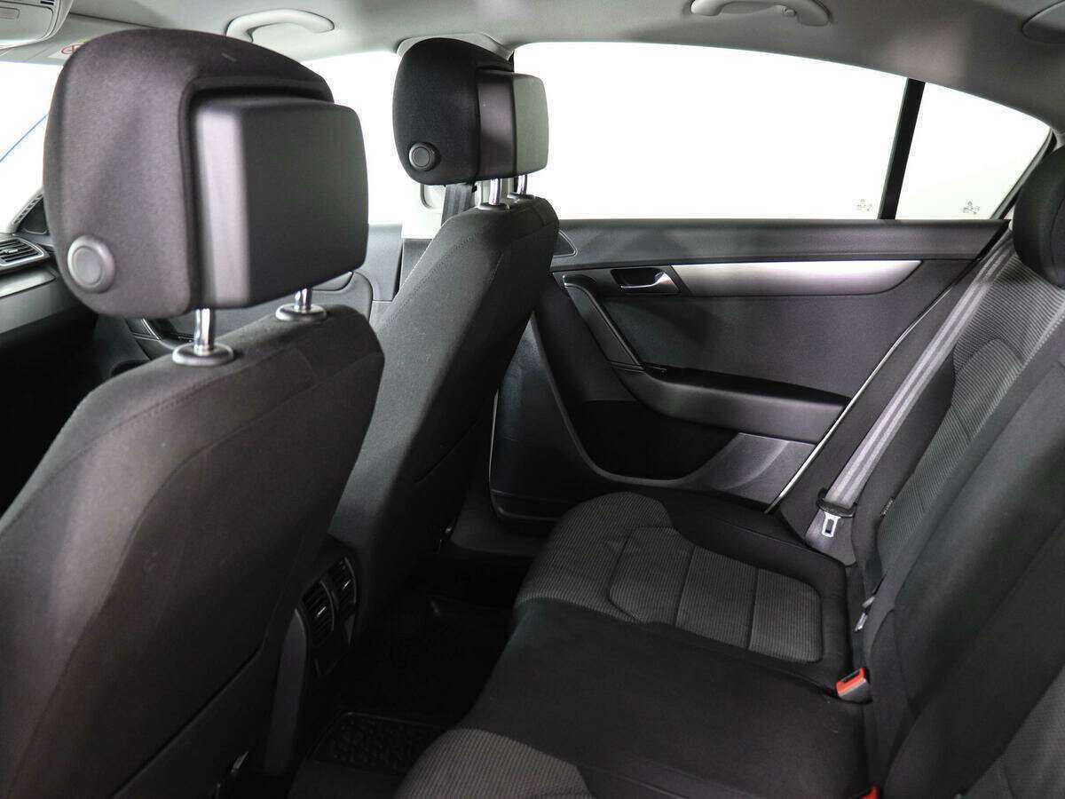 Б/У Фольксваген Пассат 2013 года. Фото: #11