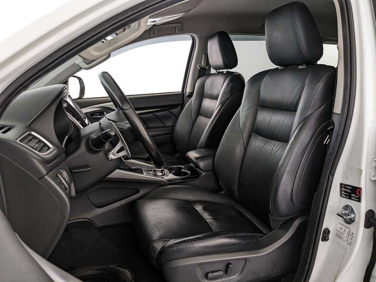 Mitsubishi Pajero Sport 2017 года с пробегом. Фото: #15