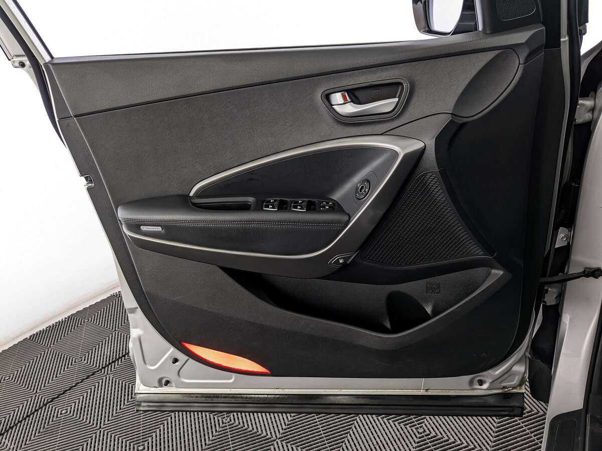 Б/У Хендай Санта Фе 2013 года. Фото: #14