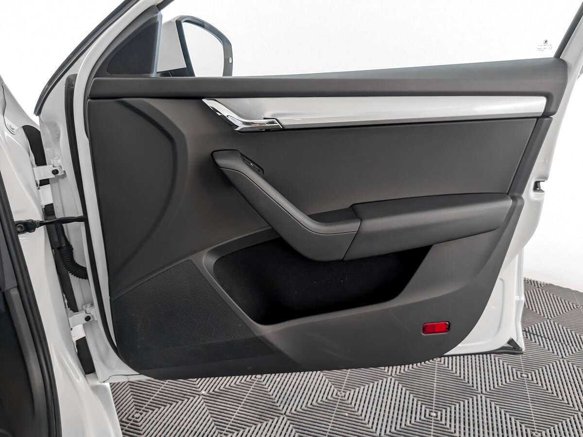 Б/У Шкода Октавия 2016 года. Фото: #17