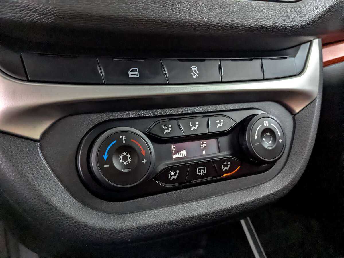 Б/У Лада (ВАЗ) Веста 2021 года. Фото: #14