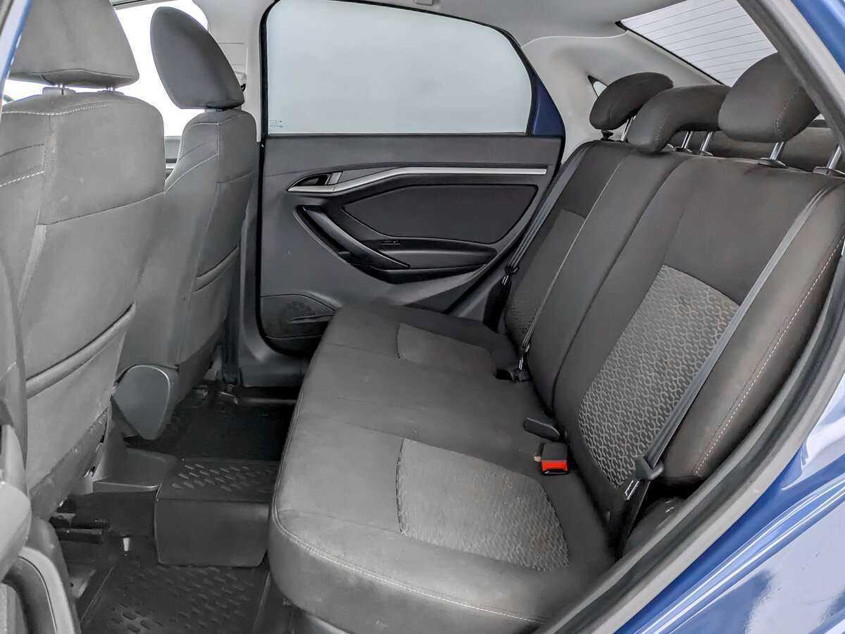 Б/У Лада (ВАЗ) Веста 2017 года. Фото: #9