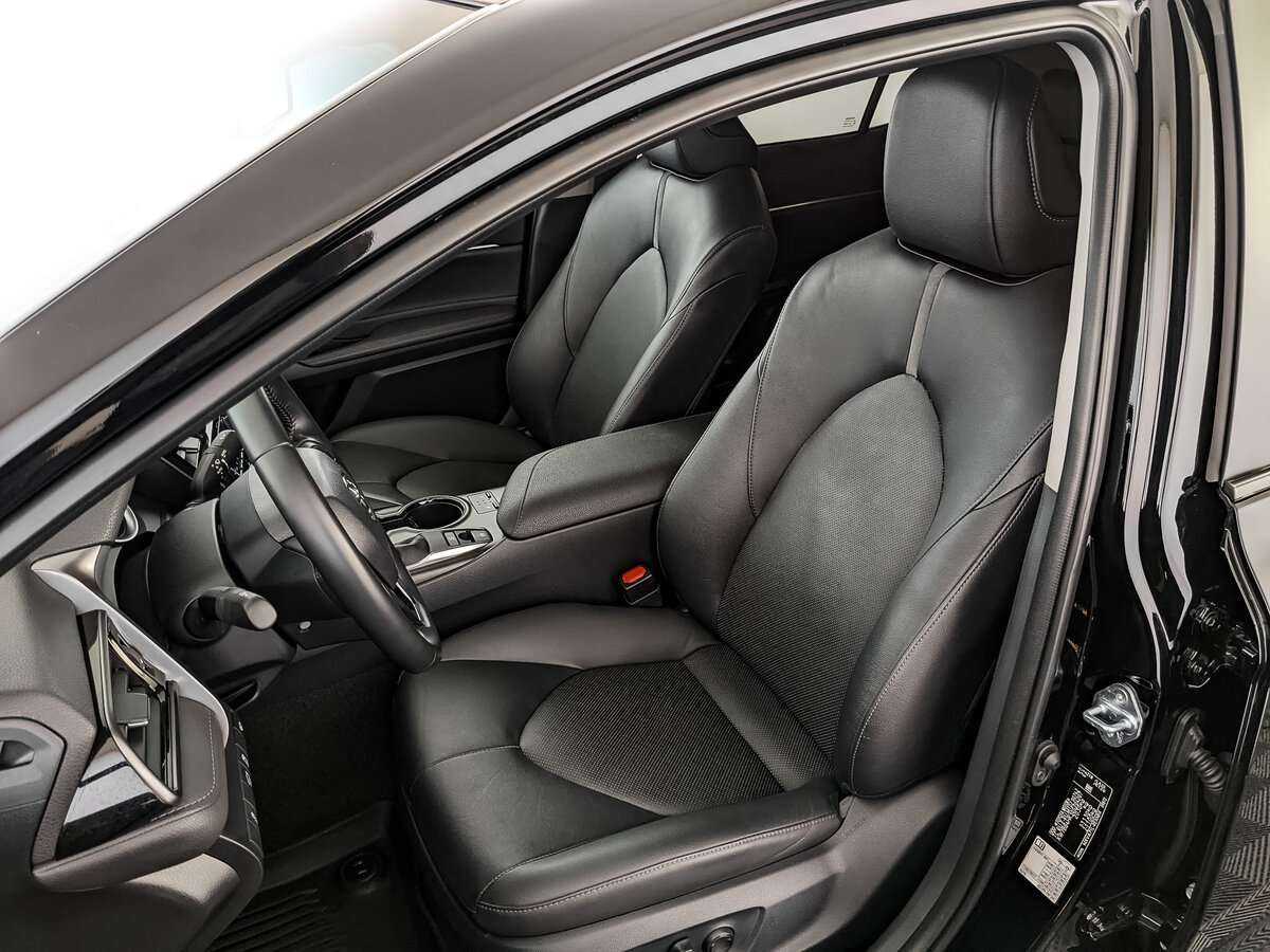 Toyota Camry 2022 года с пробегом. Фото: #15