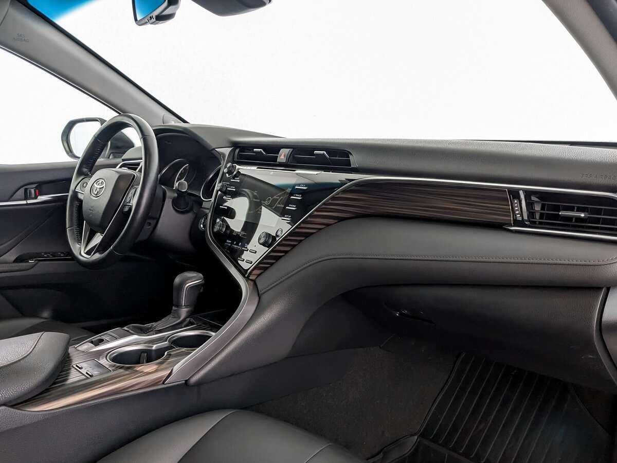 Toyota Camry 2019 года с пробегом. Фото: #10