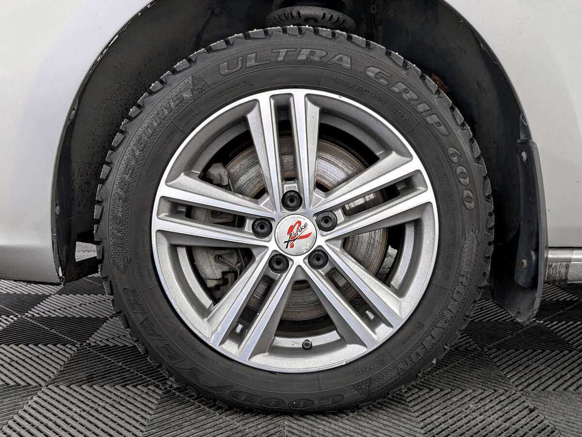 Б/У Фольксваген Поло 2019 года. Фото: #16