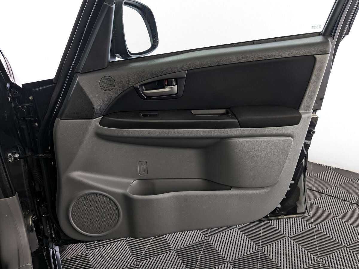 Б/У Сузуки С-Икс4 2014 года. Фото: #20