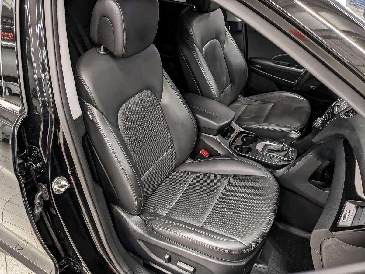 Б/У Хендай Санта Фе 2015 года. Фото: #18