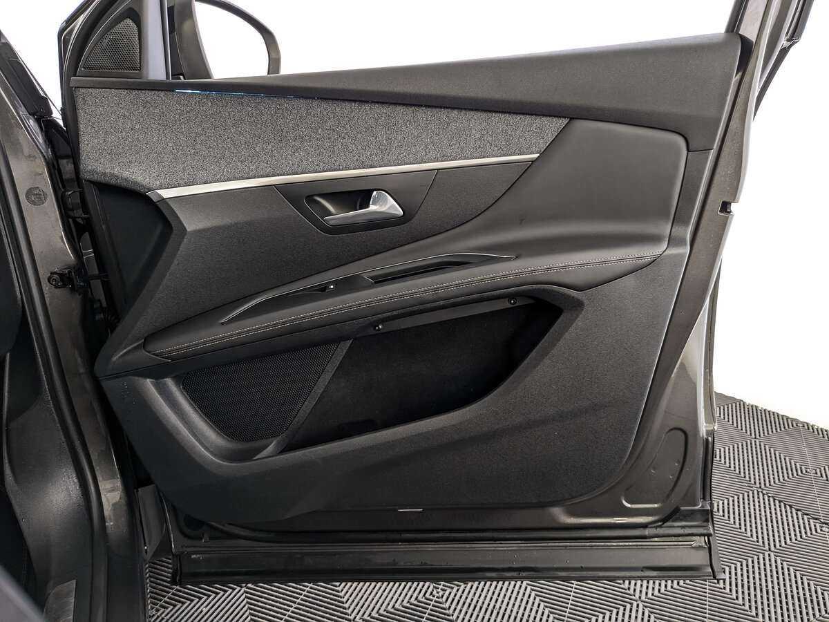 Б/У Пежо 3008 2018 года. Фото: #18