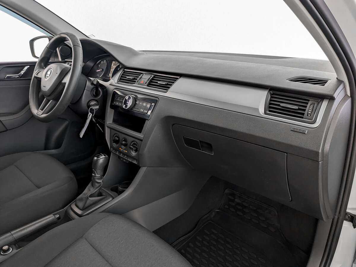 Б/У Шкода Рапид 2017 года. Фото: #9