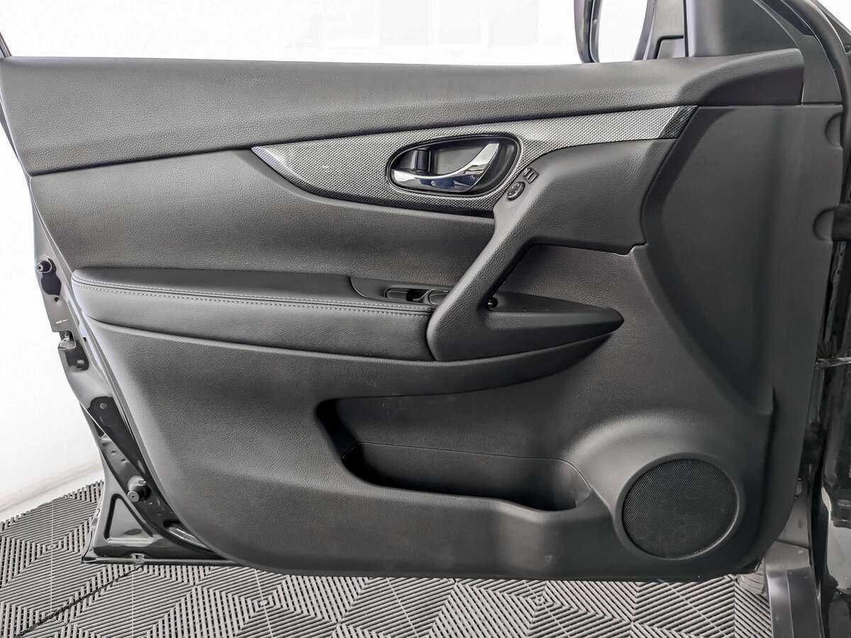 Б/У Ниссан Икс-Трейл 2017 года. Фото: #14