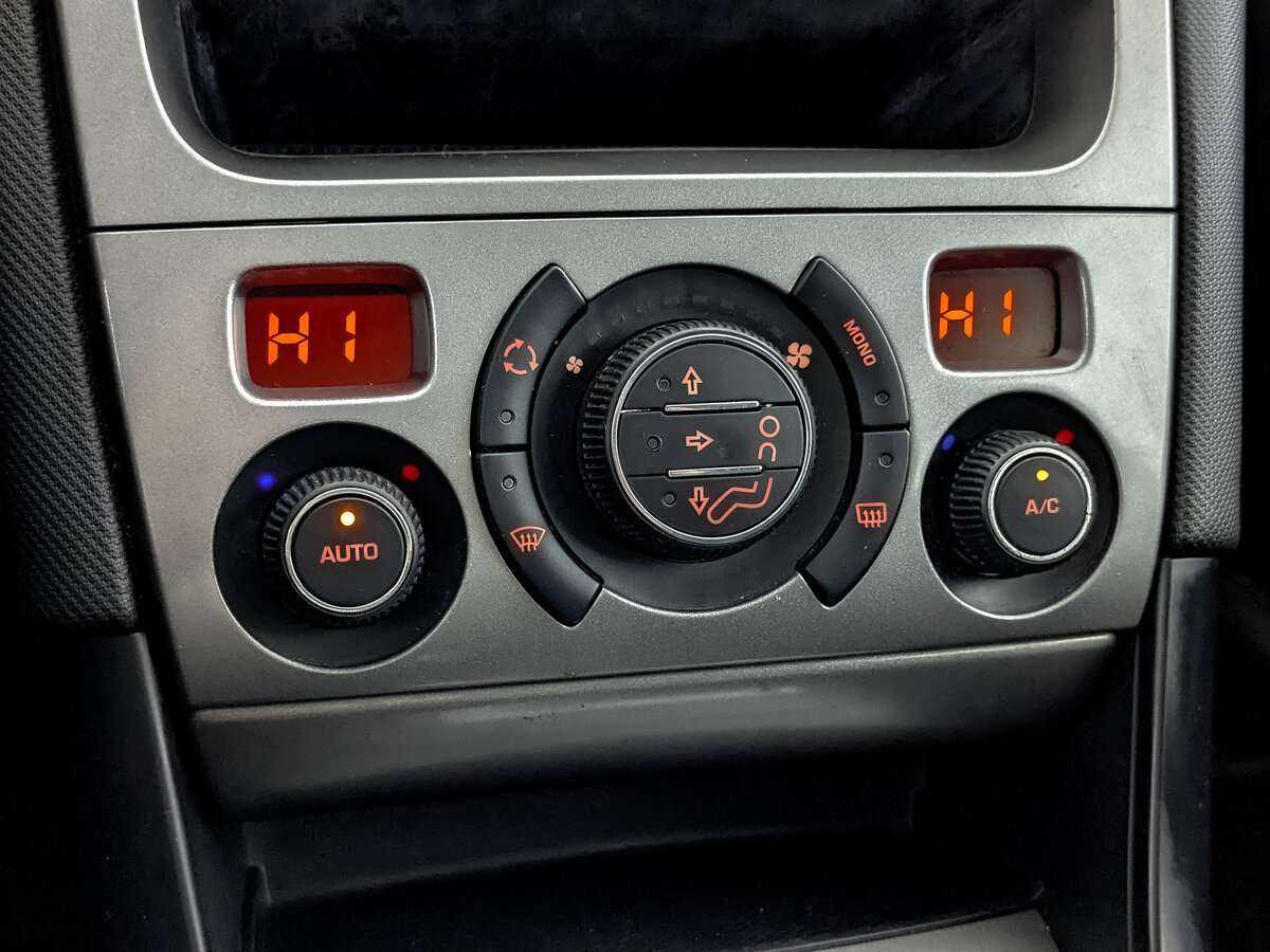 Б/У Пежо 408 2013 года. Фото: #20