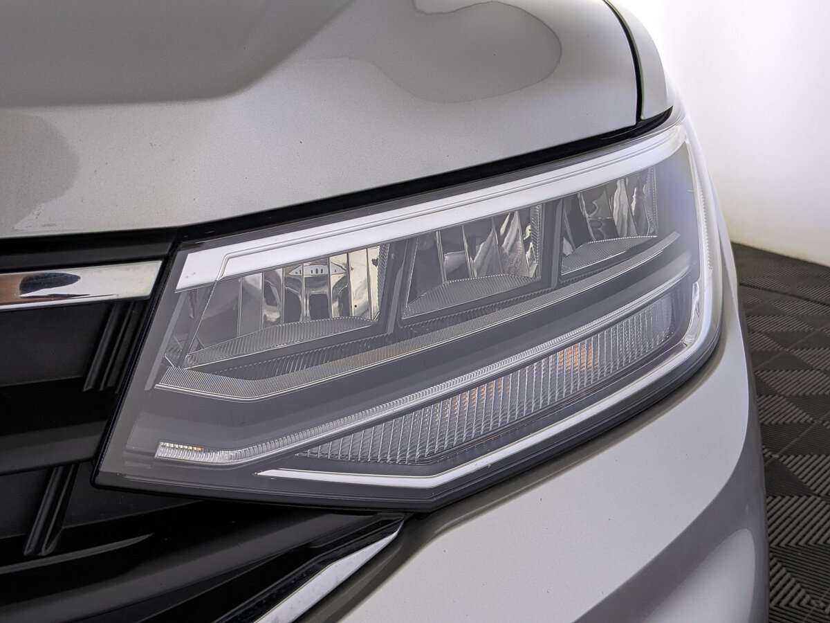 Volkswagen Tiguan 2021 года с пробегом. Фото: #10