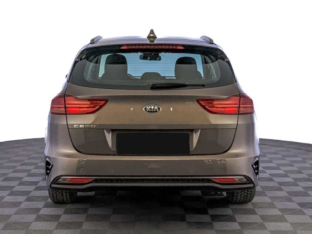 Kia Ceed 2021 года с пробегом. Фото: #5