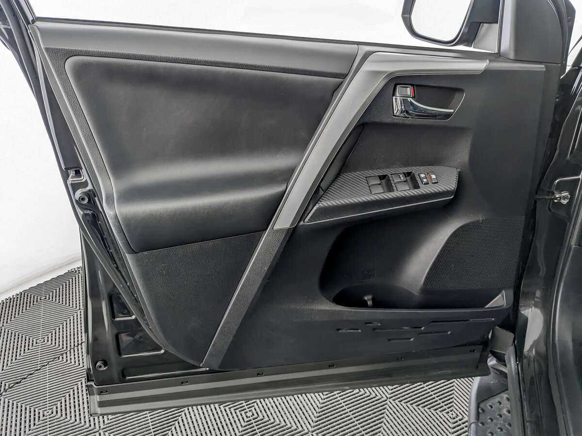 Б/У Тойота Рав4 2014 года. Фото: #13