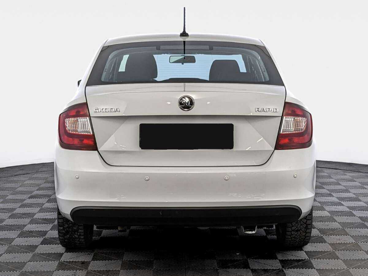 Б/У Шкода Рапид 2018 года. Фото: #5