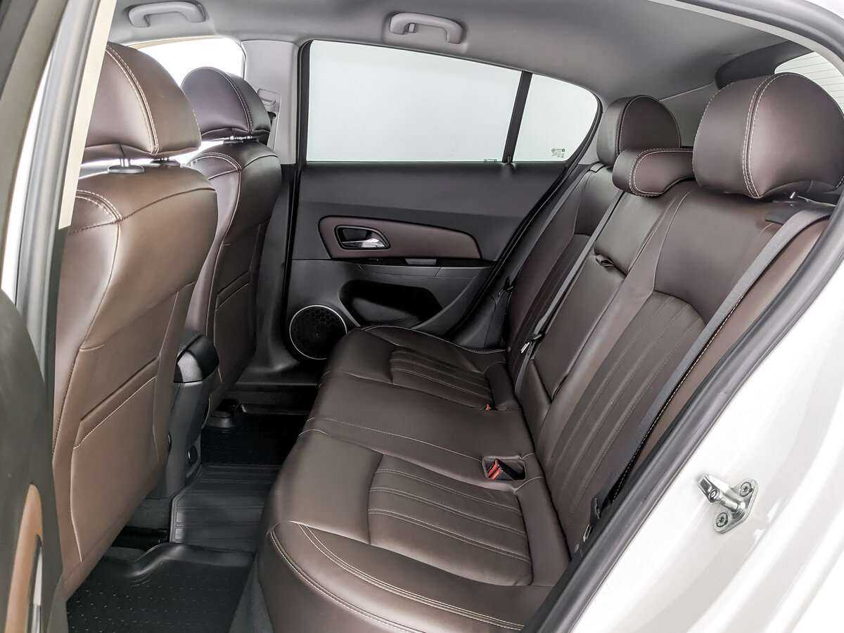 Б/У Шевроле Круз 2014 года. Фото: #9