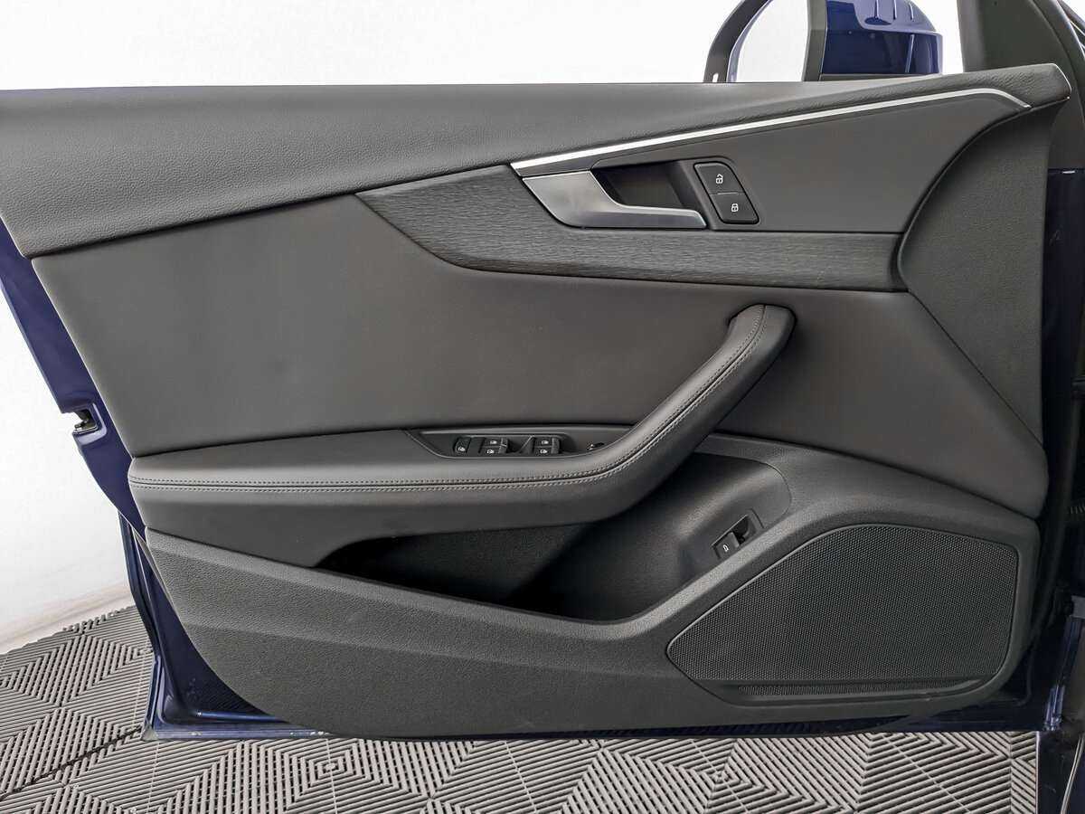 Audi A4 2021 года с пробегом. Фото: #14