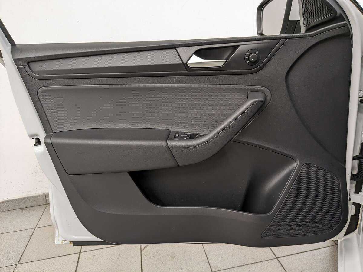 Б/У Фольксваген Поло 2020 года. Фото: #14