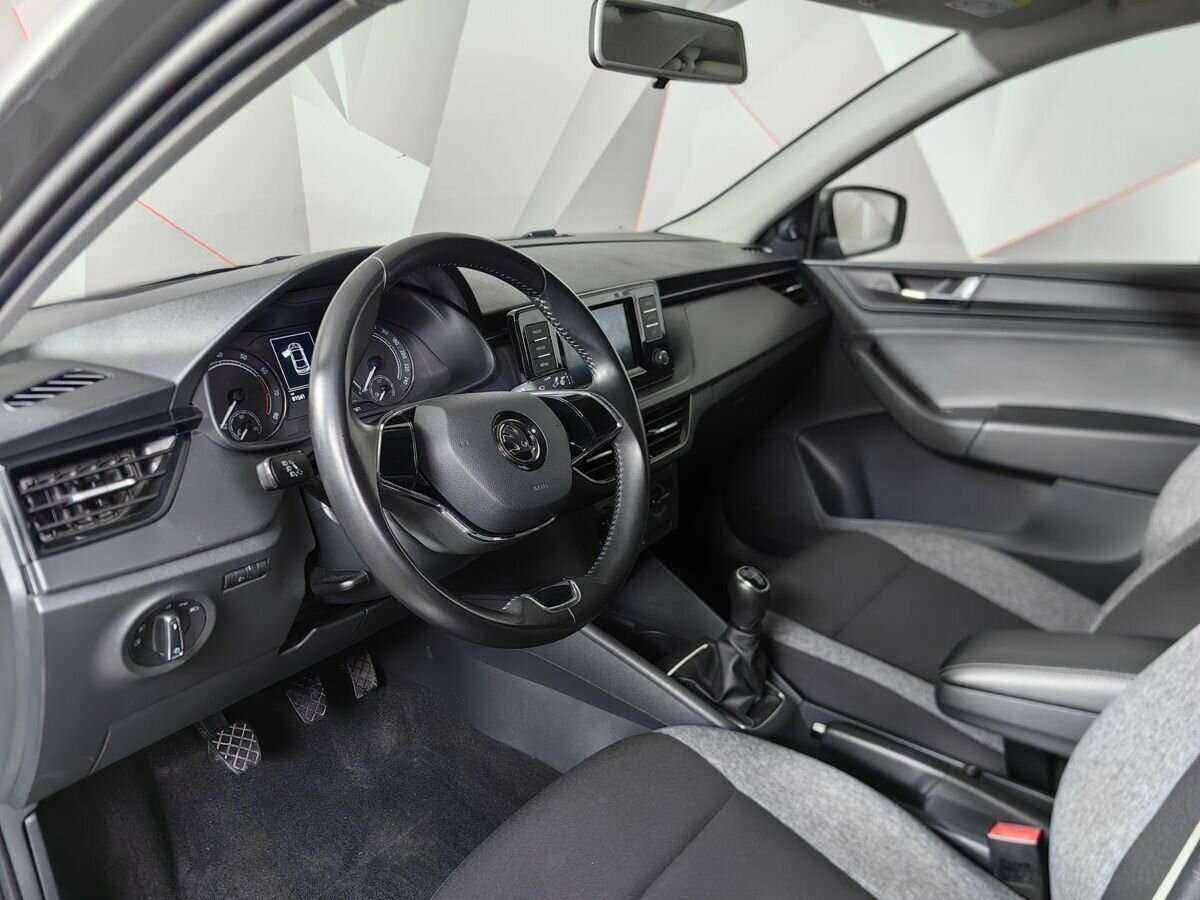 Б/У Шкода Рапид 2021 года. Фото: #13