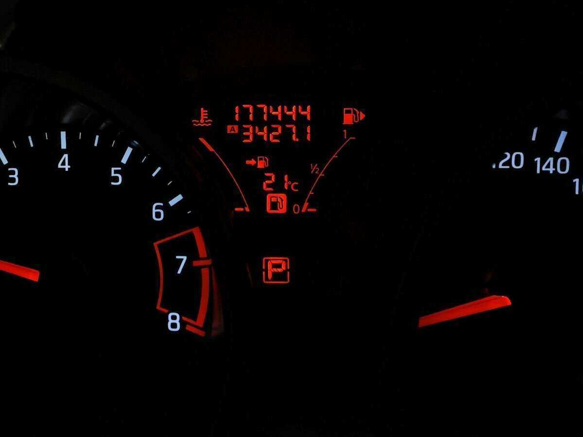 Б/У Ниссан Жук 2012 года. Фото: #15