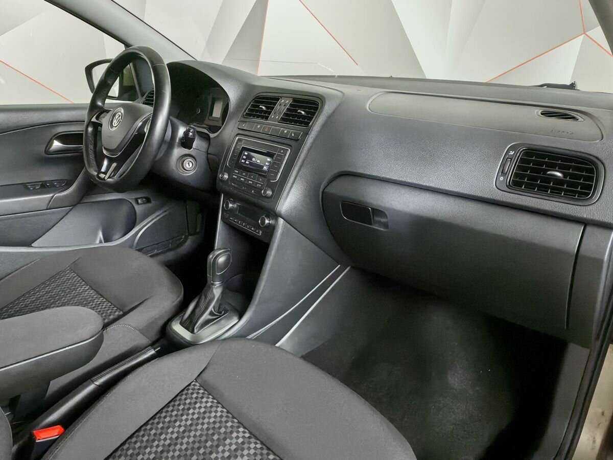 Б/У Фольксваген Поло 2016 года. Фото: #8