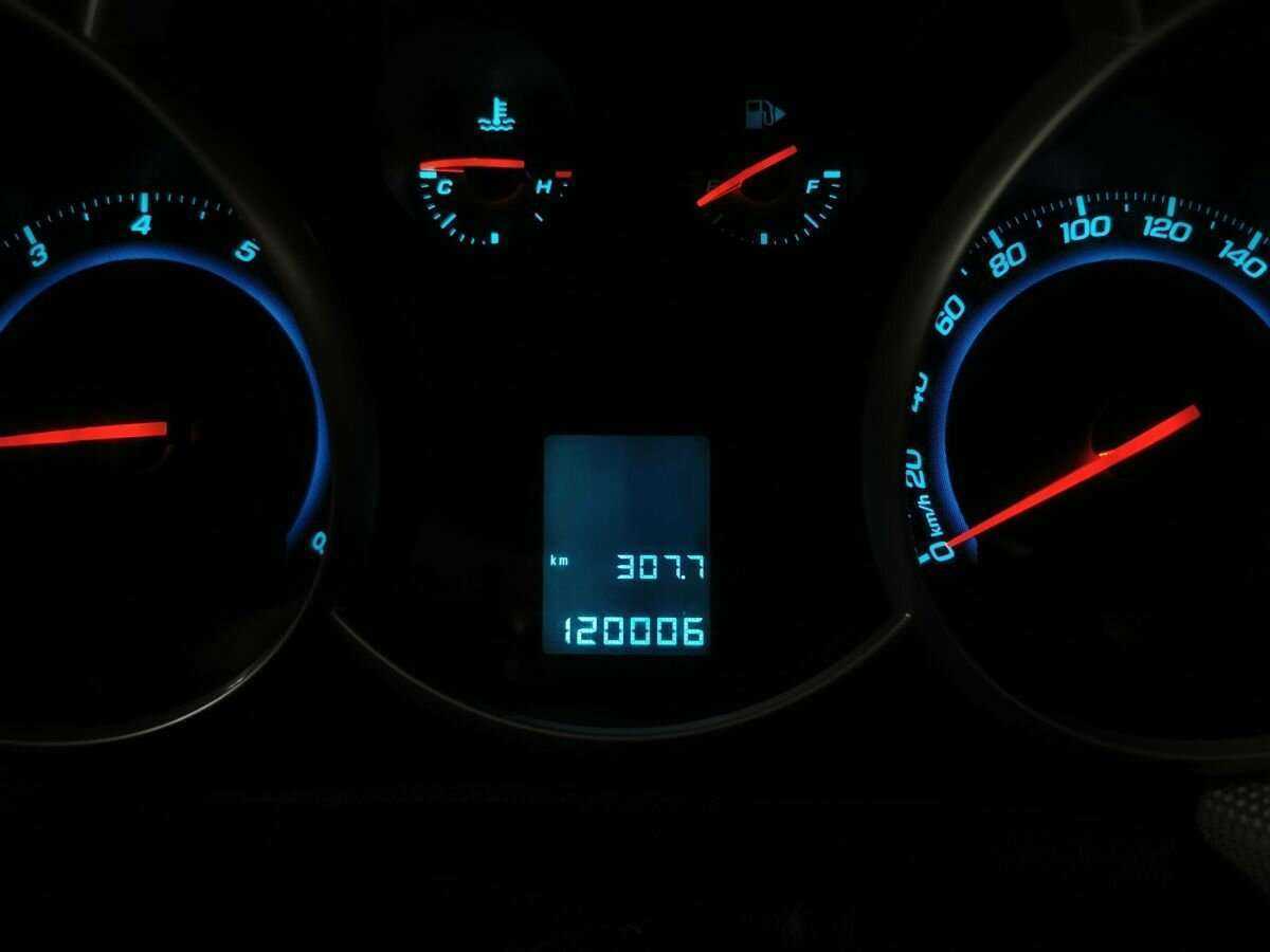 Б/У Шевроле Круз 2012 года. Фото: #17