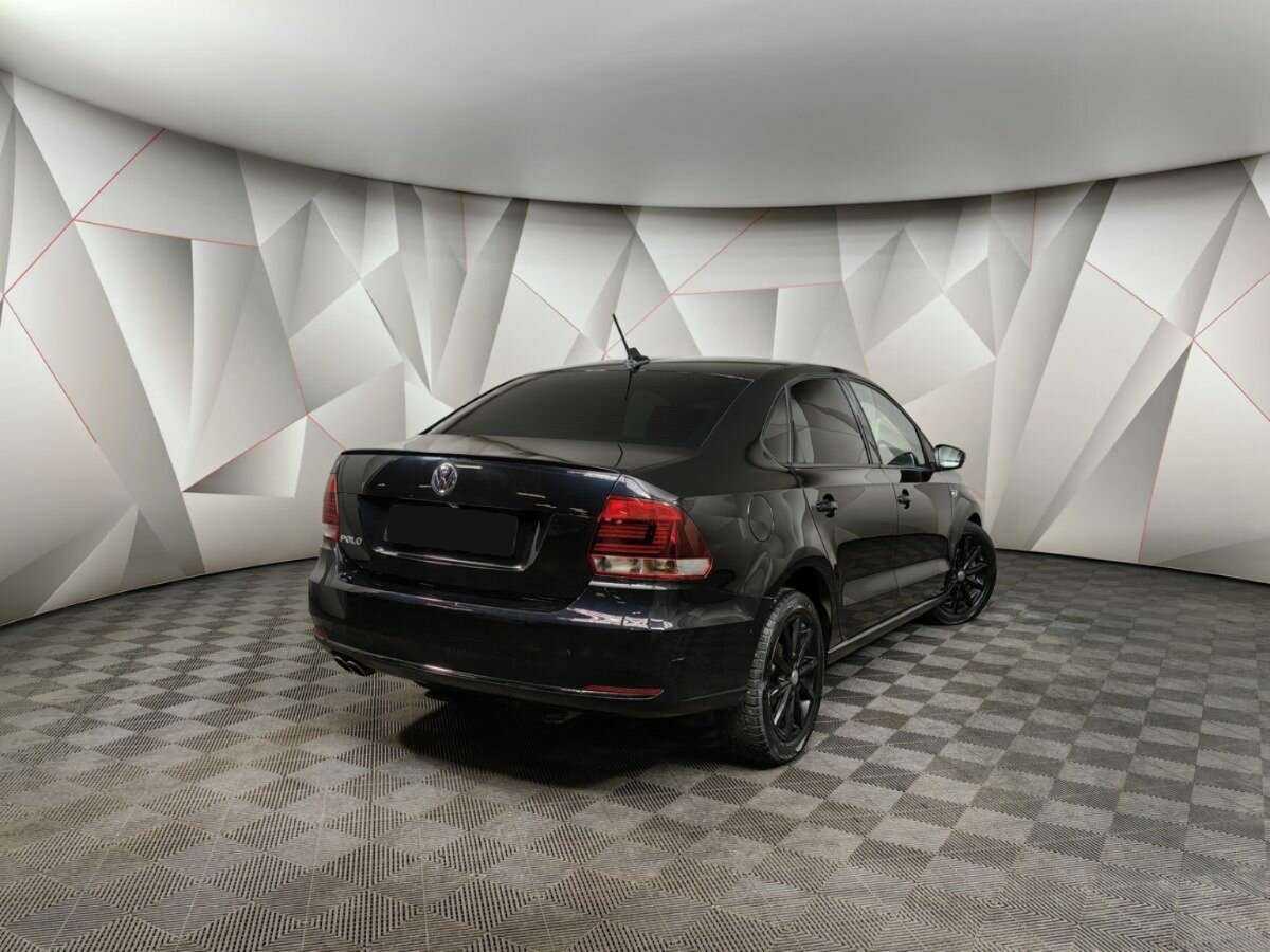 Б/У Фольксваген Поло 2018 года. Фото: #1