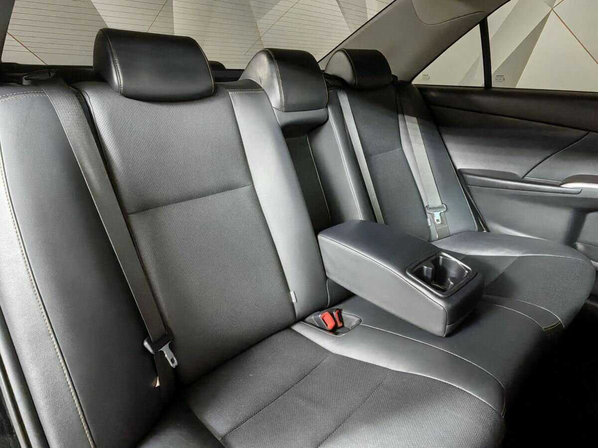 Б/У Тойота Камри 2017 года. Фото: #12