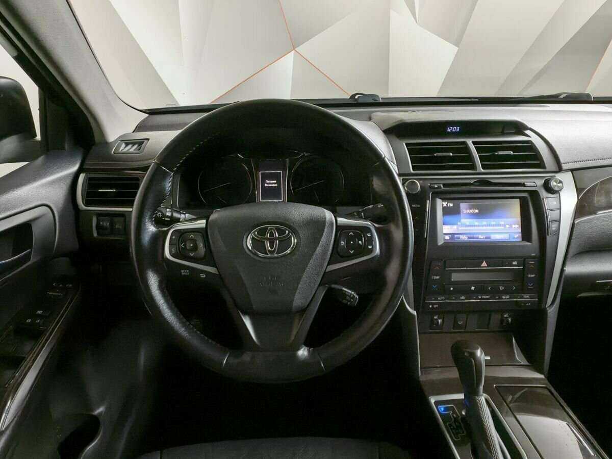 Б/У Тойота Камри 2017 года. Фото: #13