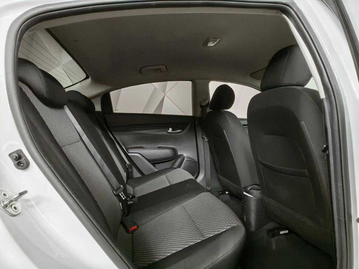 Б/У Киа Рио 2017 года. Фото: #11