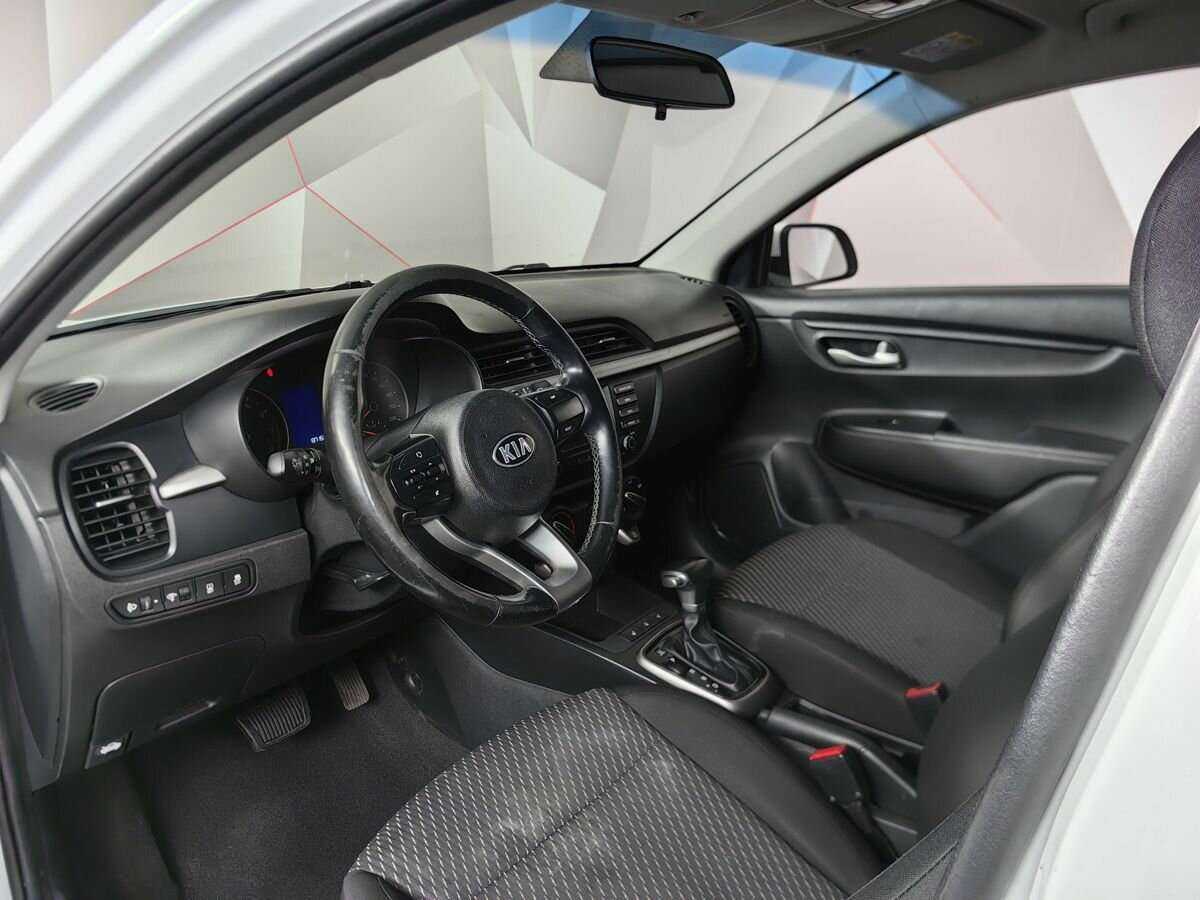 Б/У Киа Рио 2017 года. Фото: #13