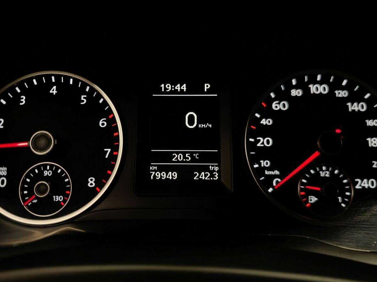 Б/У Фольксваген Тигуан 2013 года. Фото: #15