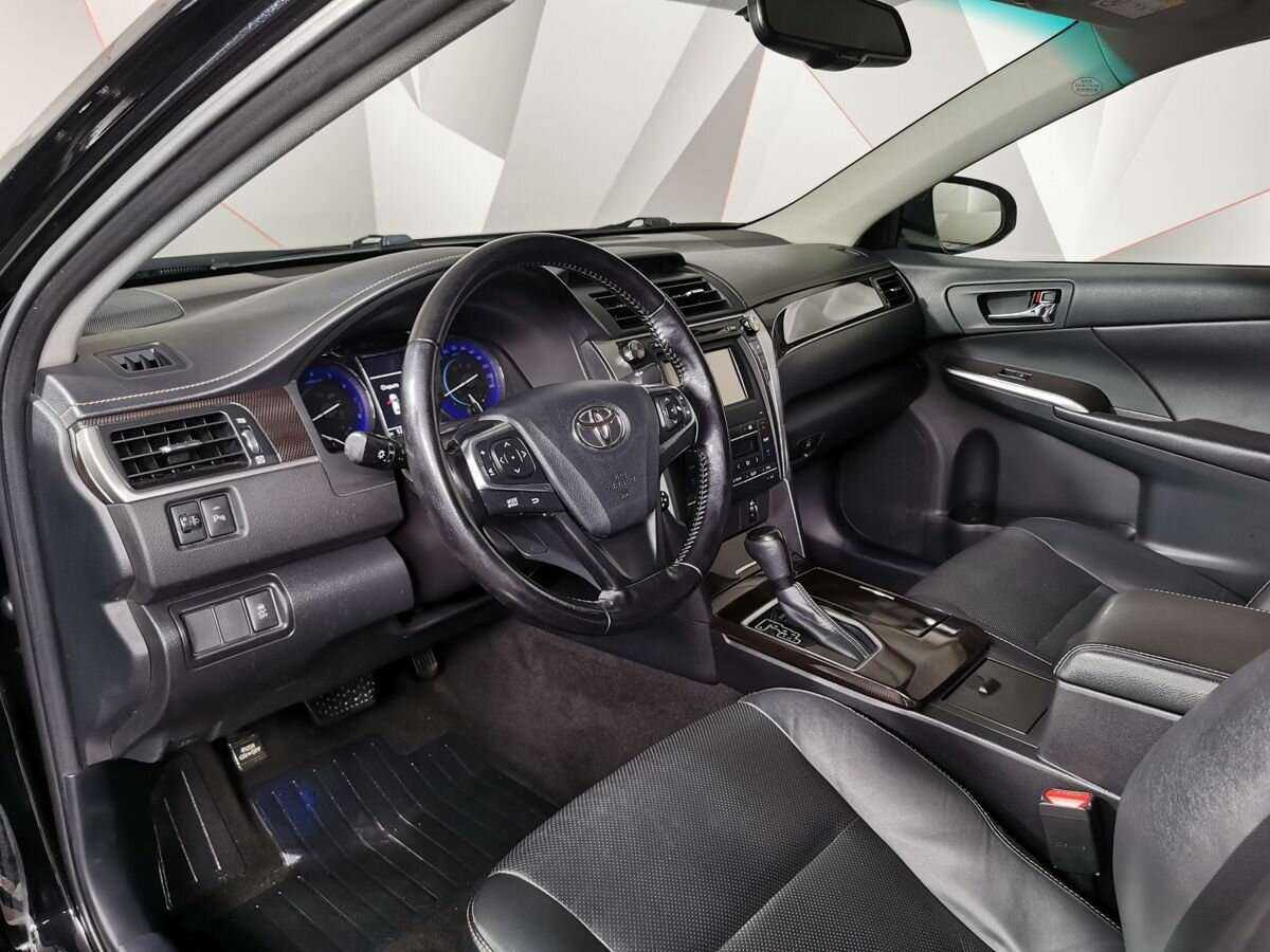 Б/У Тойота Камри 2017 года. Фото: #13