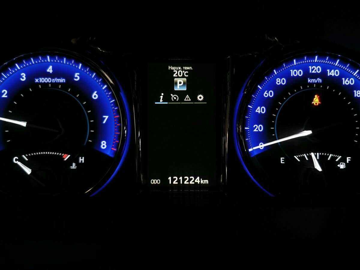 Б/У Тойота Камри 2017 года. Фото: #15