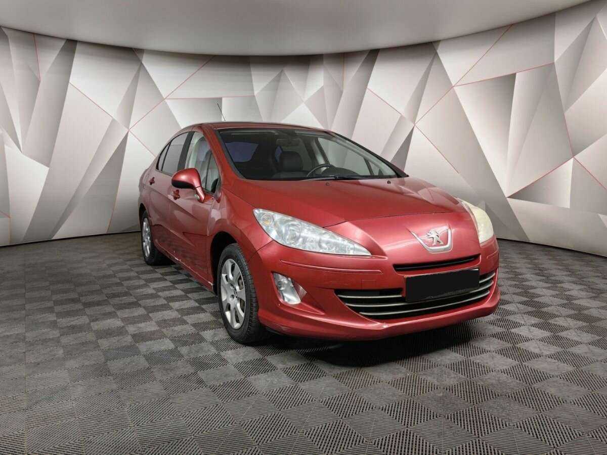 Peugeot 408 2013 года с пробегом. Фото: #2