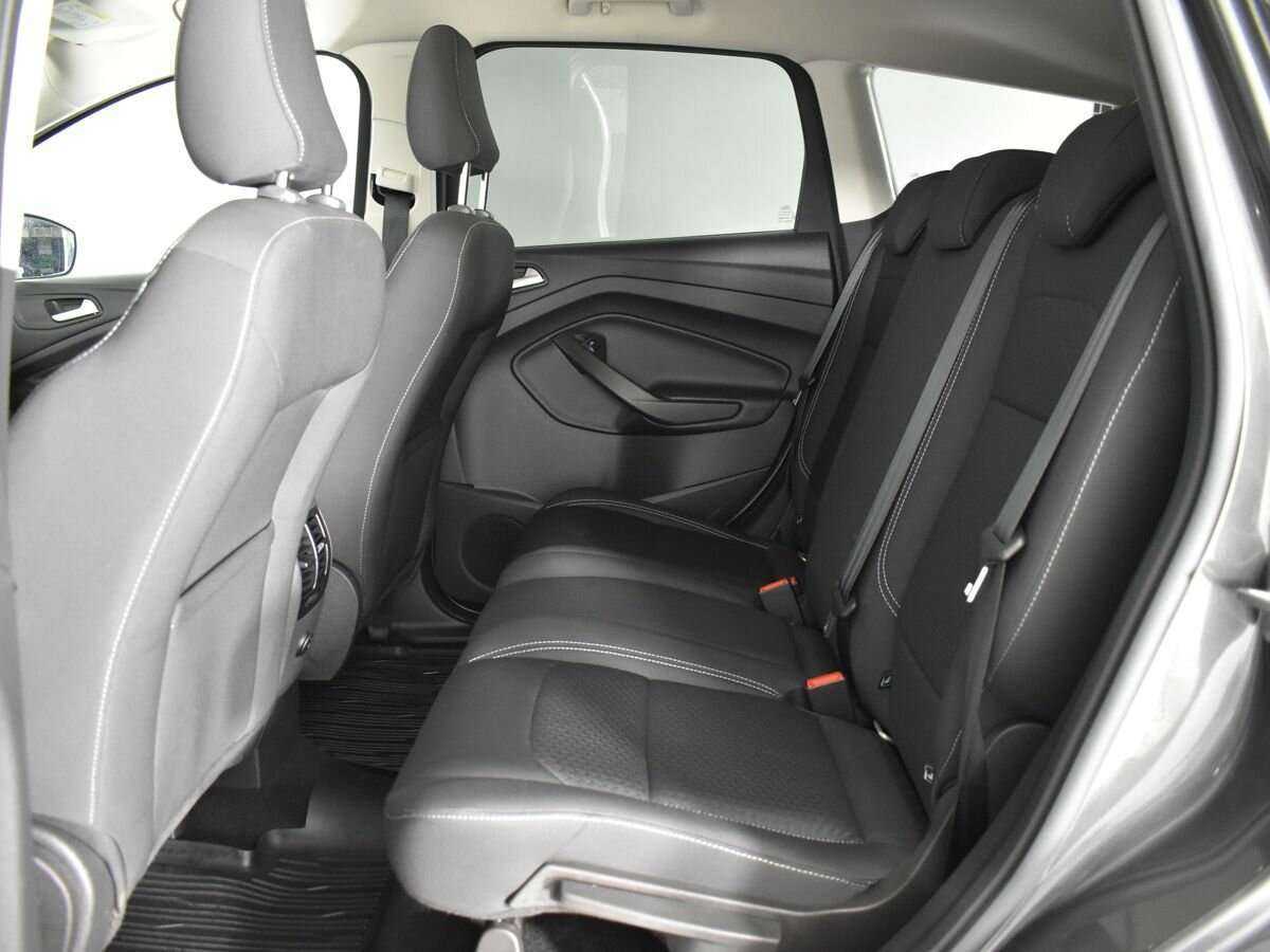 Б/У Форд Куга 2017 года. Фото: #16