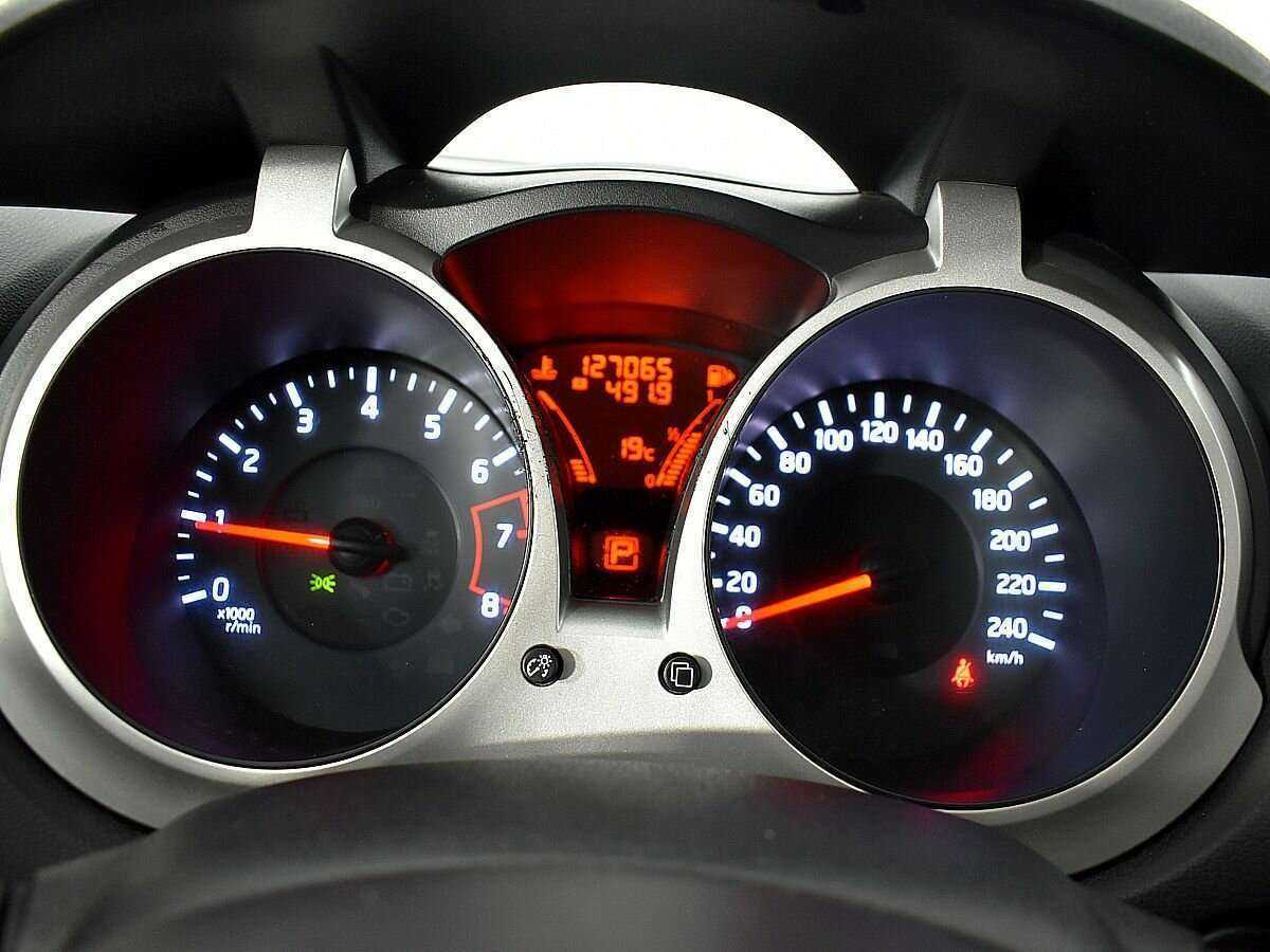 Б/У Ниссан Жук 2012 года. Фото: #11