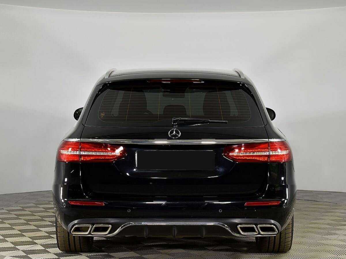 Mercedes-Benz E-Класс 2018 года с пробегом. Фото: #3