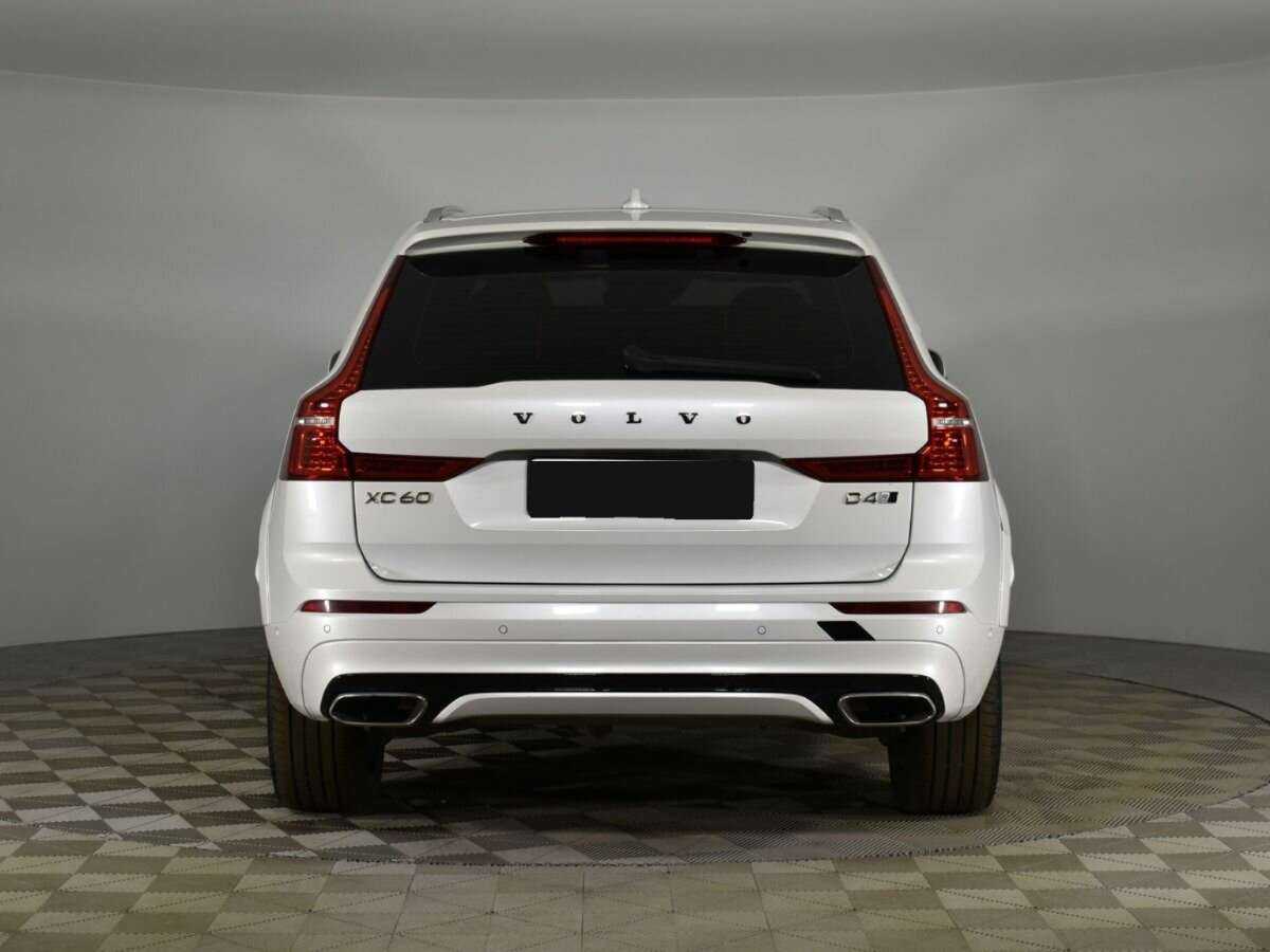 Volvo XC60 2018 года с пробегом. Фото: #3