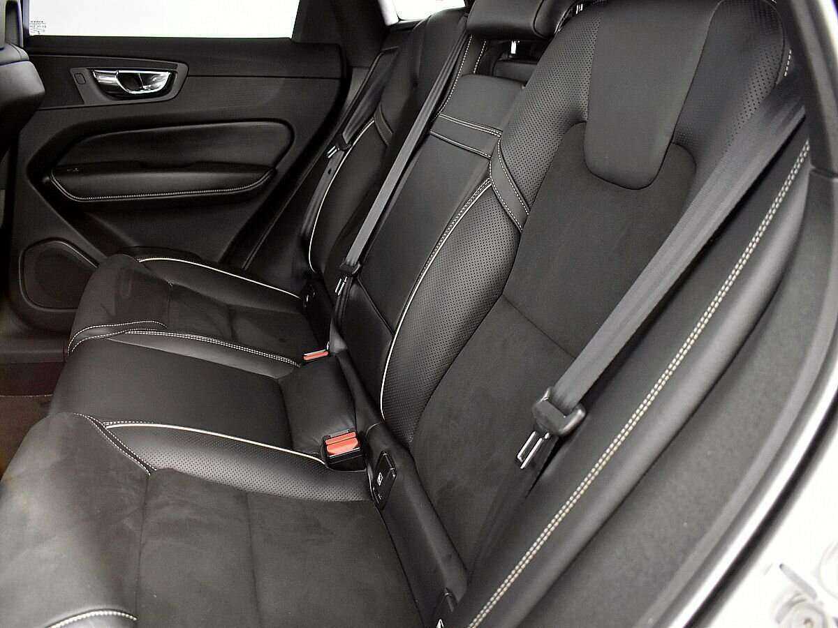 Volvo XC60 2018 года с пробегом. Фото: #10
