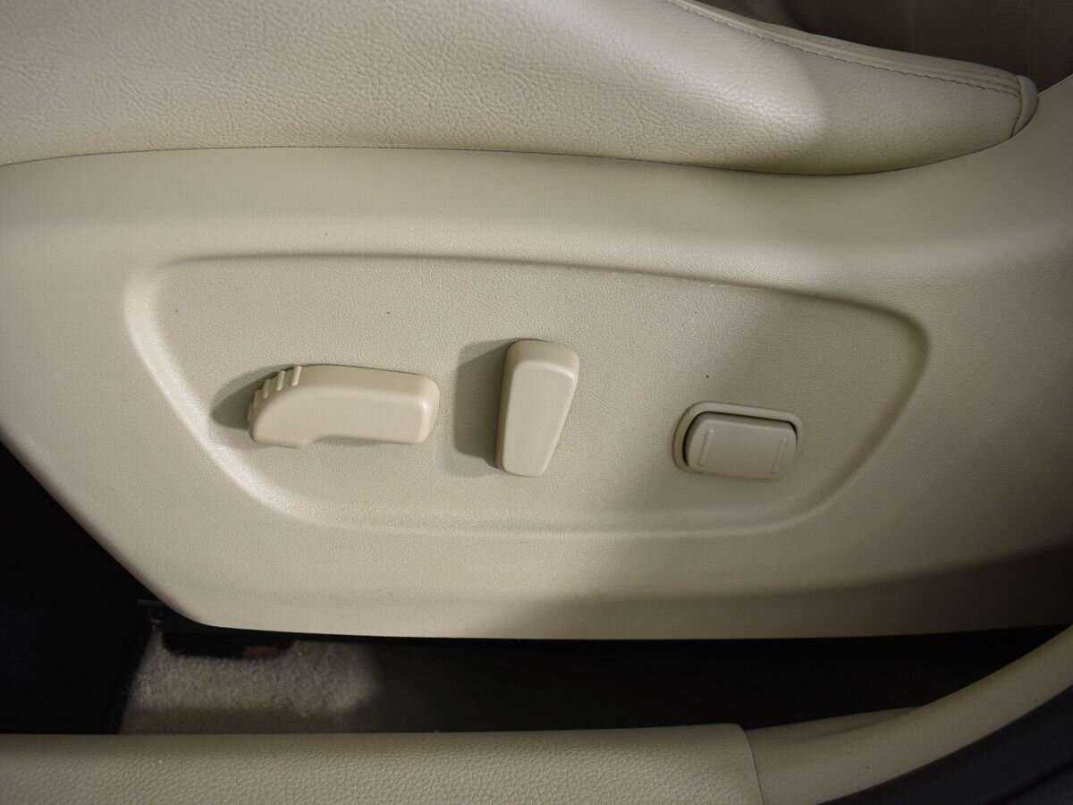 Б/У Ниссан Икс-Трейл 2016 года. Фото: #13