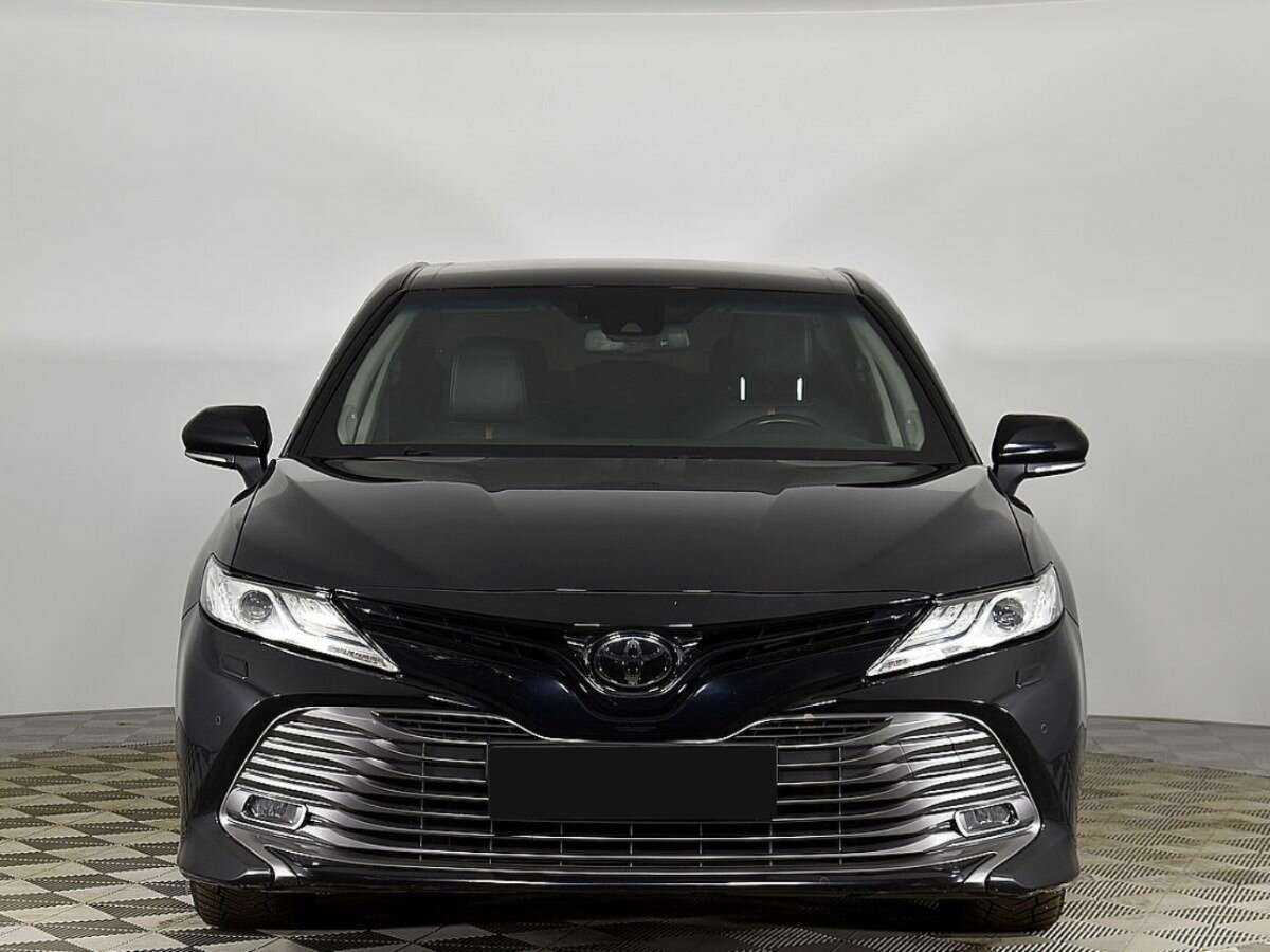 Toyota Camry 2020 года с пробегом. Фото: #2