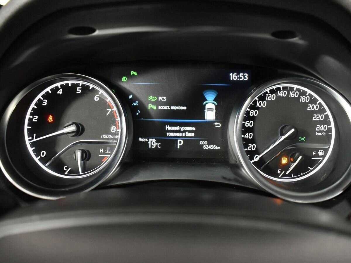 Toyota Camry 2020 года с пробегом. Фото: #11