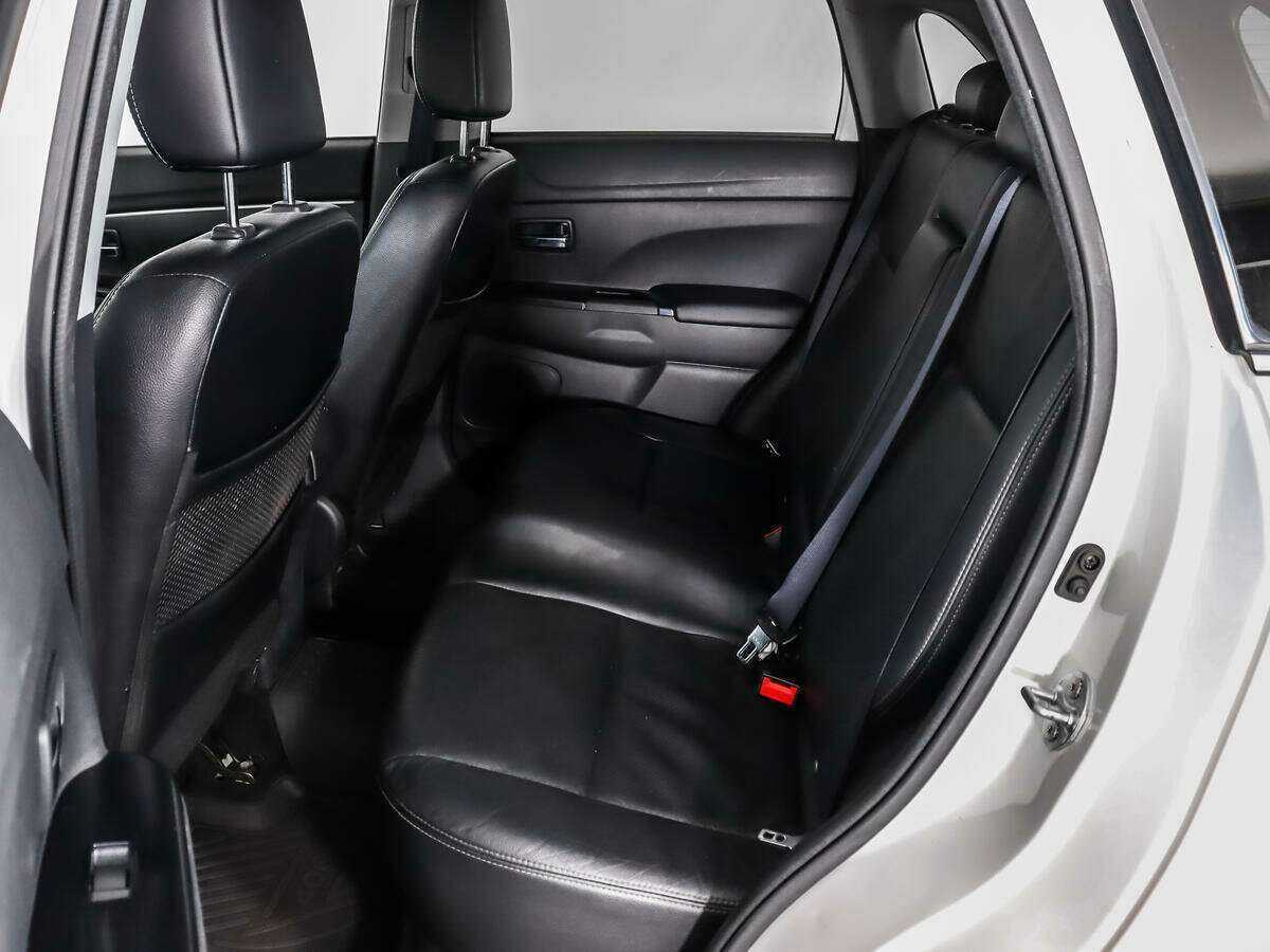 Б/У Пежо 4008 2012 года. Фото: #11