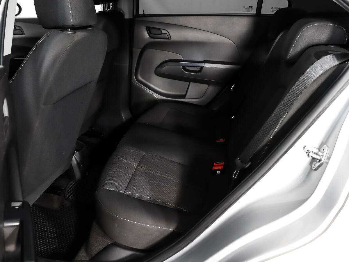 Б/У Шевроле Авео 2013 года. Фото: #9