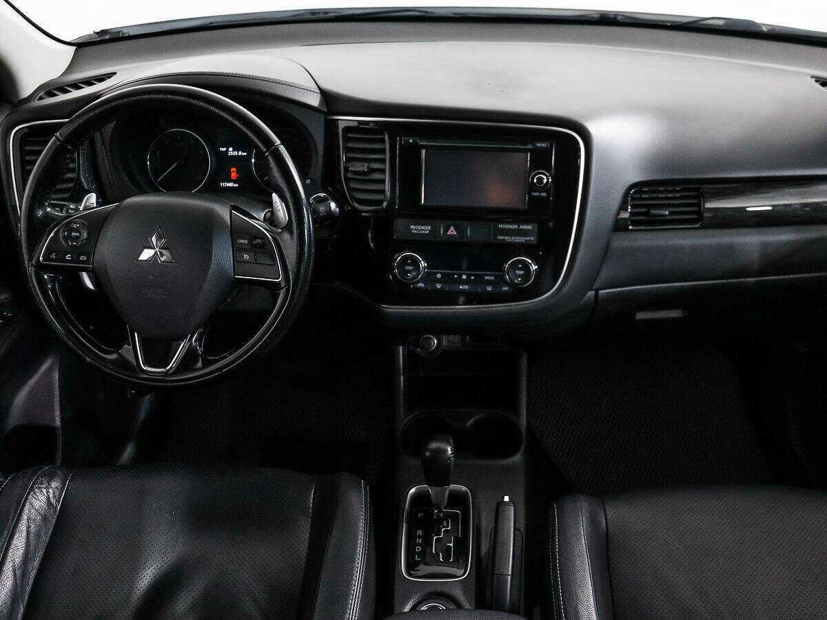 Mitsubishi Outlander 2016 года с пробегом. Фото: #13