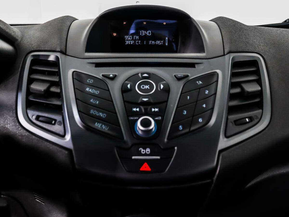 Б/У Форд Фиеста 2015 года. Фото: #11